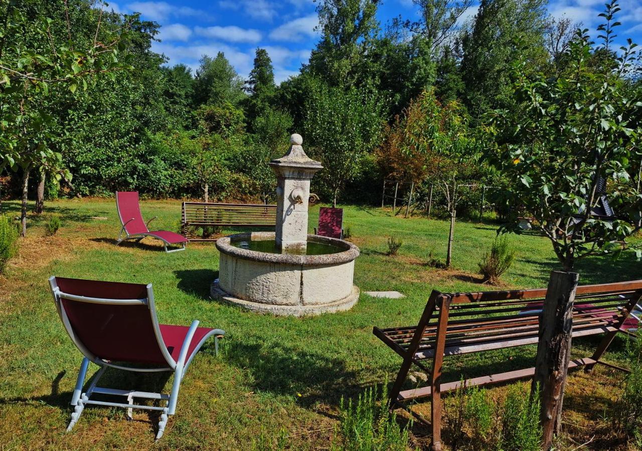 Chateau Des Perichons Poncins Eksteriør billede